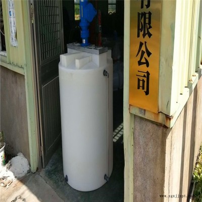 30立方大型塑料蓄水箱廠家 滾塑容器 污水儲水箱供應(yīng)商-慈溪祥盛