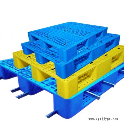 新樂塑料托盤廠，新樂叉車托盤棧板規(guī)格全，新樂塑料托盤現(xiàn)貨供應